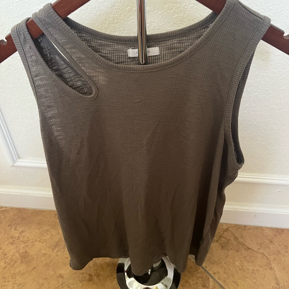 Maurices Green Cut Out Sleeveless Tank Top